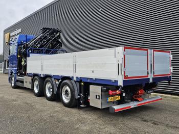 TGX 35.580 8x4-4 / HIAB 54 t/m CRANE+ JIB